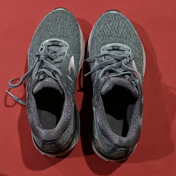 brooks shoes womens adrenaline gts 18